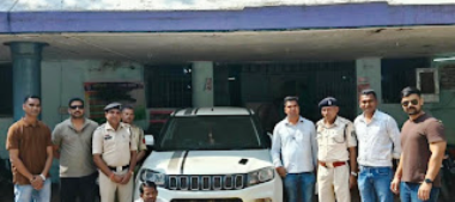 धमतरी: कार में 8 किलो गांजा बरामद, कुरुद पुलिस ने आरोपी को किया गिरफ्तार…