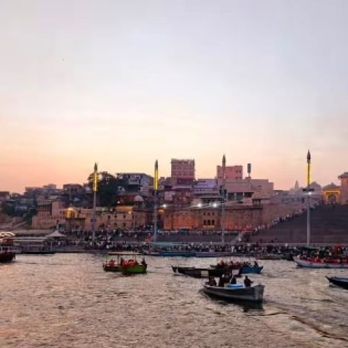 Religious Cities Around The World: धार्मिक ग्रंथों में दुनिया के किन शहरों का लिखा गया है नाम, क्या है इसके पीछे की वजह?