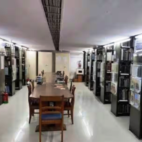 135 साल पुरानी लाइब्रेरी पर क्यों आया संकट? छात्रों को परेशान कर देगी यह खबर…