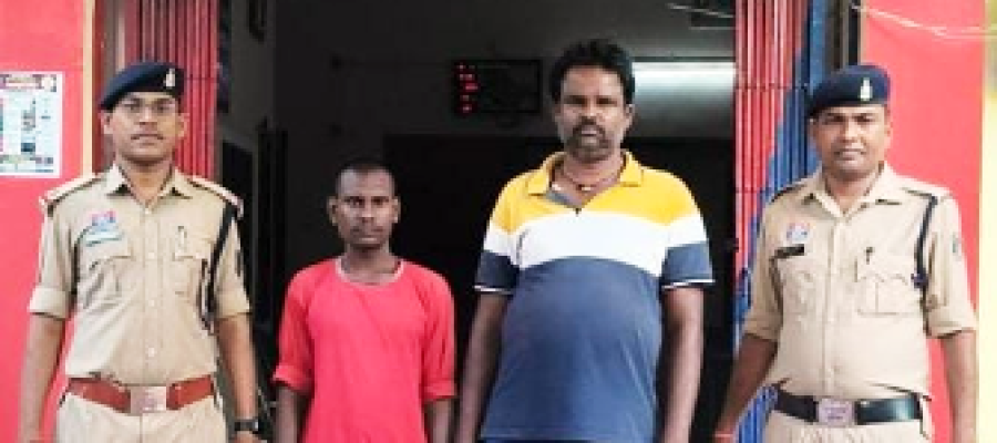 धमतरी में अवैध शराब तस्करी का खुलासा, 60 पौवा देशी शराब और बाइक समेत 24,800 रुपये का माल जब्त…