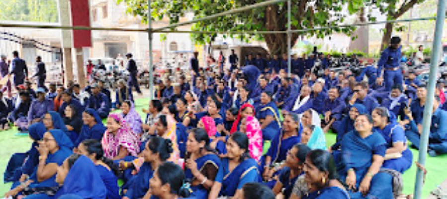 धमतरी: चार सूत्रीय मांगों को लेकर कोटवारों का गांधी मैदान में एक दिवसीय धरना, नियमितीकरण सहित 15 हजार मानदेय की मांग…