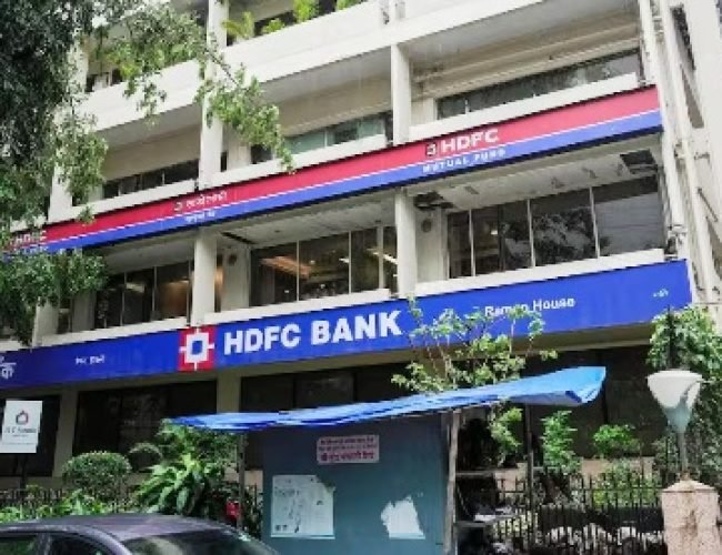 हाई-रिस्क AT1 बॉन्ड्स की मिस-सेलिंग के मामले में HDFC Bank ने15 अधिकारियों के खिलाफ की कार्रवाई…