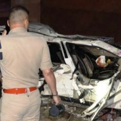 संभल में बरातियों की बोलेरो दीवार से टकराई, दर्दनाक हादसे में दूल्हे समेत 8 की मौत…