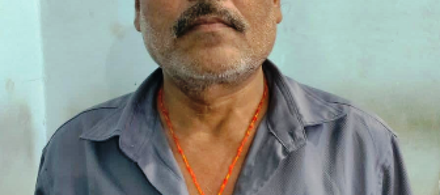 धमतरी पुलिस की कार्रवाई: कुरुद में सट्टा खिलाते 65 वर्षीय आरोपी गिरफ्तार, ₹3,100 नगद जब्त…