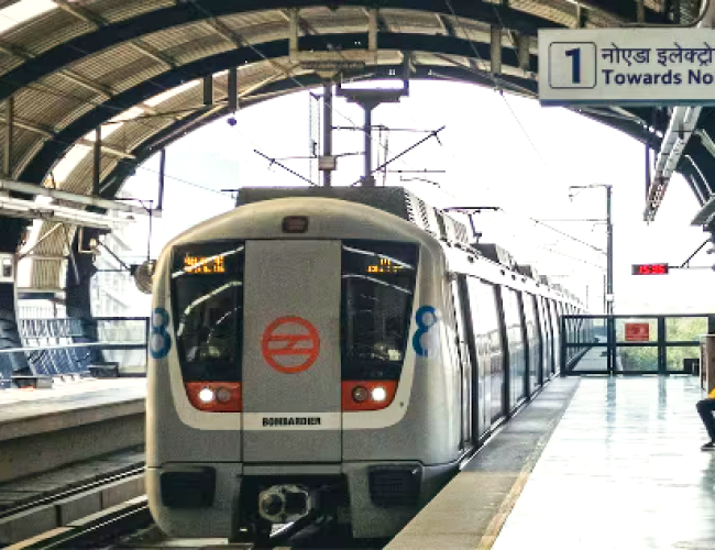 एक घंटे में कितना पैसा कमाती है दिल्ली मेट्रो, किसके खाते में जाती है ये रकम?