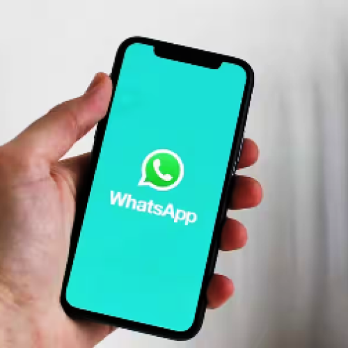 WhatsApp का नया फीचर! अब यूजर्स पहचान सकेंगे AI कंटेंट, जानें कैसे…