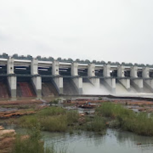 महानदी के बढ़ते जलस्तर को लेकर प्रशासन अलर्ट, कलेक्टर ने अधिकारियों को सतत निगरानी के दिए निर्देश…