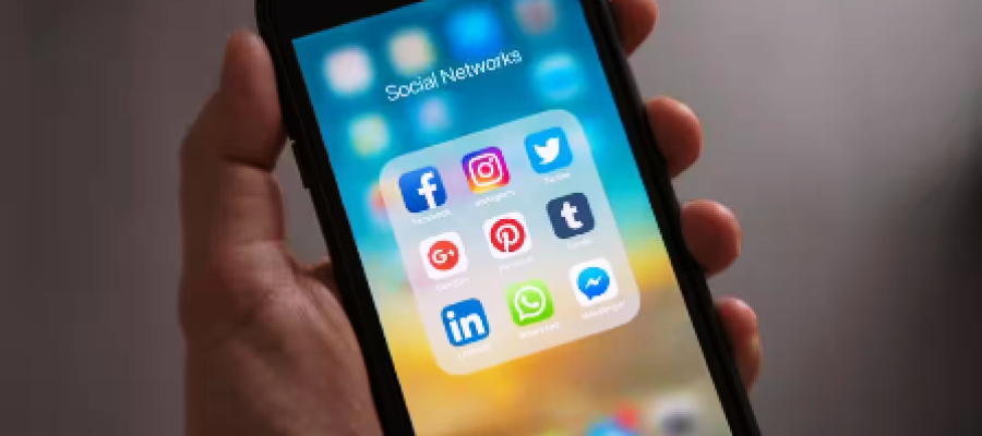 16 साल से कम उम्र के बच्चे नहीं कर पाएंगे Social Media पर पोस्ट? इस देश का बड़ा कदम…