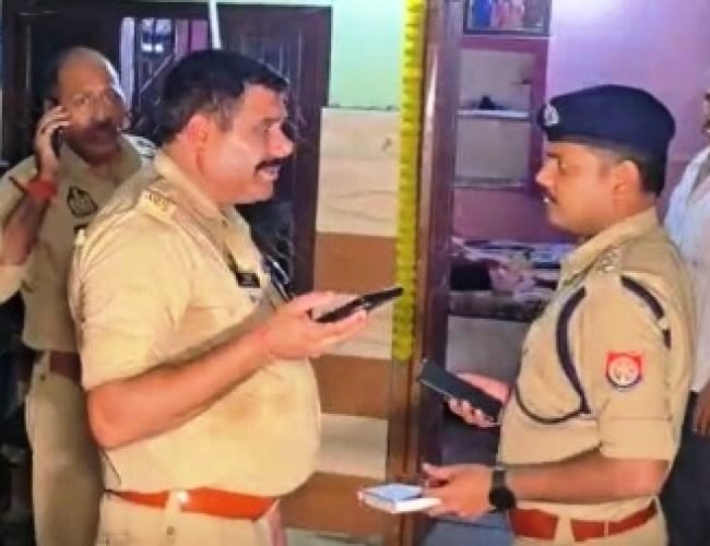 मुजफ्फरनगर में ANM महिला की हत्या से सनसनी, घर में मिली लाश, आरोपी की तलाश में पुलिस…