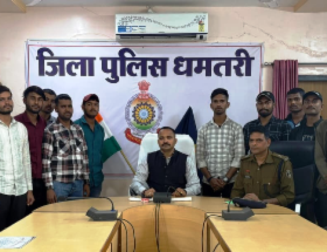 देशसेवा की ओर बढ़ते कदम: अर्धसैनिक बलों में चयनित 13 युवाओं से एसपी ने की मुलाकात…