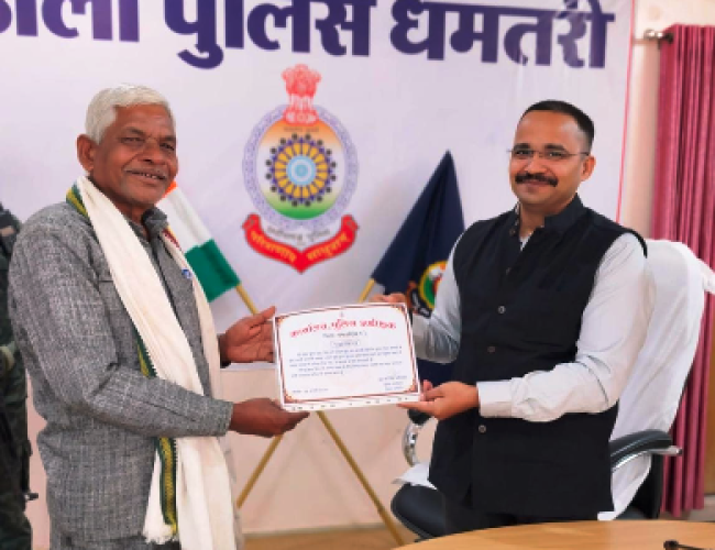 कुएं में कूदकर 7 लोगों की जान बचाने वाले जयंत ध्रुव सम्मानित…