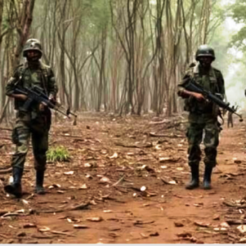 बीजापुर में सुरक्षाबलों की नक्सलियों से मुठभेड़, 8 लाख का इनामी कमांडर एनकाउंटर में ढेर…