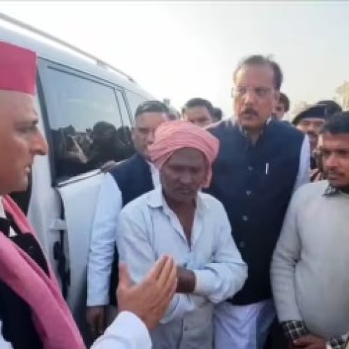 आजमगढ़ बस हादसे में महिला की मौत के बाद हंगामा, 40 मिनट तक जाम में फंसे रहे अखिलेश यादव, लोगों से किया यह वादा…