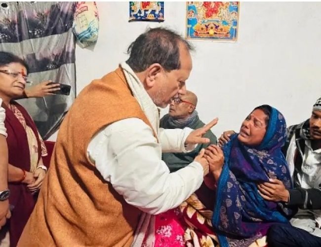 NEET छात्रा मौत मामला: डिप्टी सीएम विजय सिन्हा ने परिजनों को दिया न्याय का भरोसा…