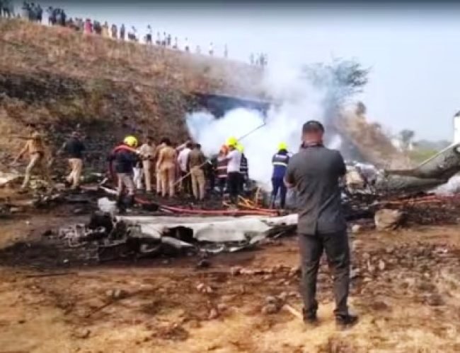 जिस प्लेन में सवार होकर बारामती जा रहे थे अजित पवार, उस क्रैश की तस्वीरें दिल दहलाने वाली…