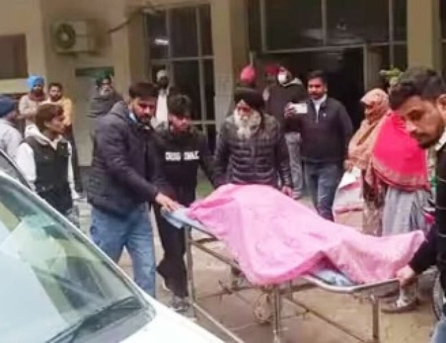 मानसा में आमने-सामने टकराई तेज रफ्तार Swift, पति-पत्नी समेत 3 लोगों की दर्दनाक मौत…