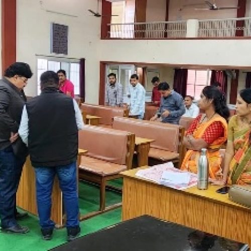 **महापौर रामू रोहरा ने किया SIR कार्यों का निरीक्षण…