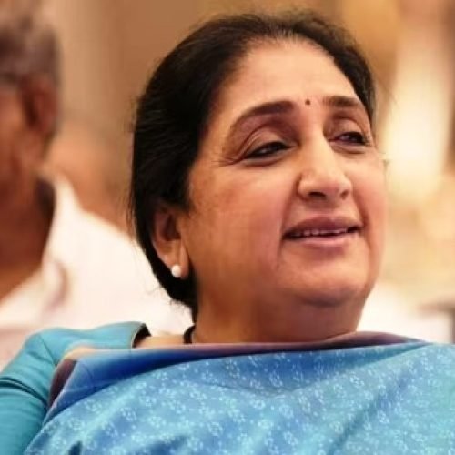 बारामती की बहू से महाराष्ट्र की पहली महिला डिप्टी CM तक, जानें कौन हैं सुनेत्रा पवार…