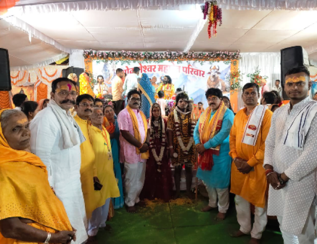 गोकुलपुर वार्ड में श्री शिव महापुराण कथा का दिव्य आयोजन, महापौर रामू रोहरा ने लिया आशीर्वाद…