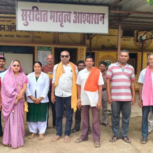 बोरसी में लापरवाही की भेंट चढ़ी महिला की जान! अस्पताल में ताला, 108 दो घंटे लेट – ग्रामीणों का फूटा गुस्सा