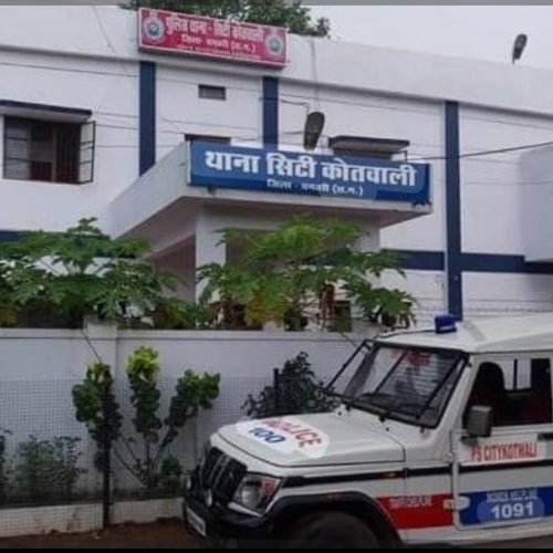 धमतरी शहर में हरेली तिहार पर पुलिस की सख़्ती रही असरदार, पूरे दिन कायम रही शांति व्यवस्था – थाना प्रभारी श्री मराई रहे खुद मैदान में